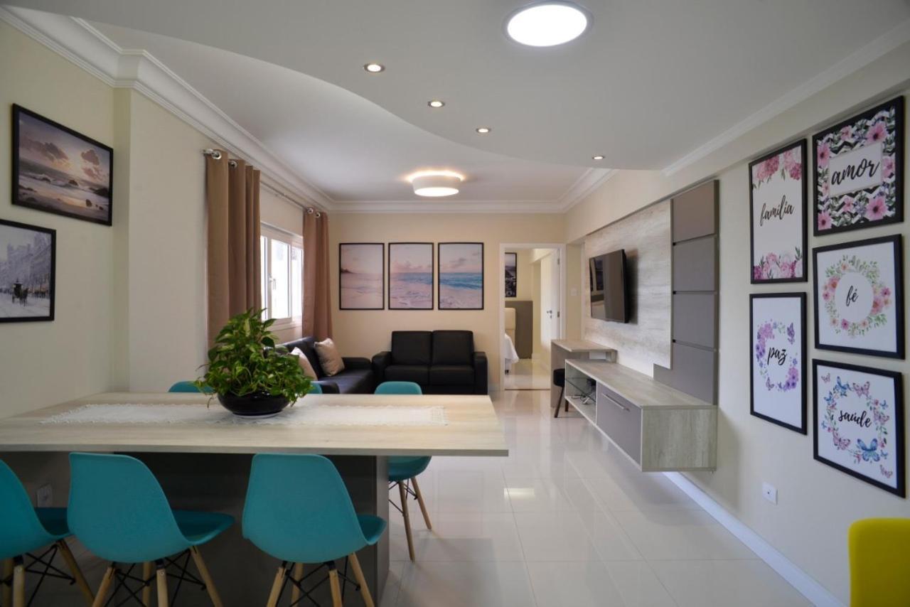 Apartamento FRENTE MAR PÉ NA AREIA, na Av Atlântica Balneário Camboriú Exterior foto